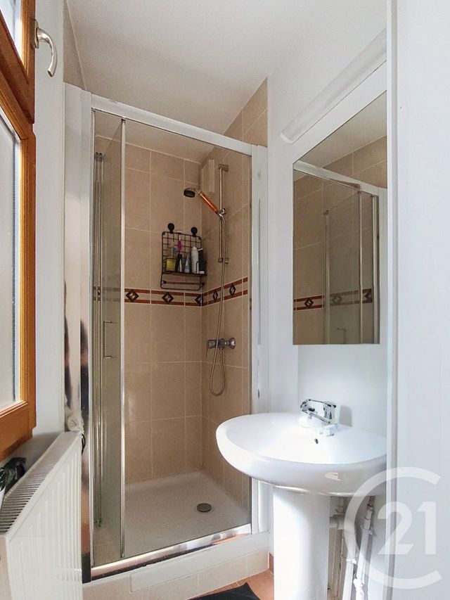 Appartement F4 à vendre - 4 pièces - 79.65 m2 - ST DENIS - 93 - ILE-DE-FRANCE - Century 21 Riva Immobilier