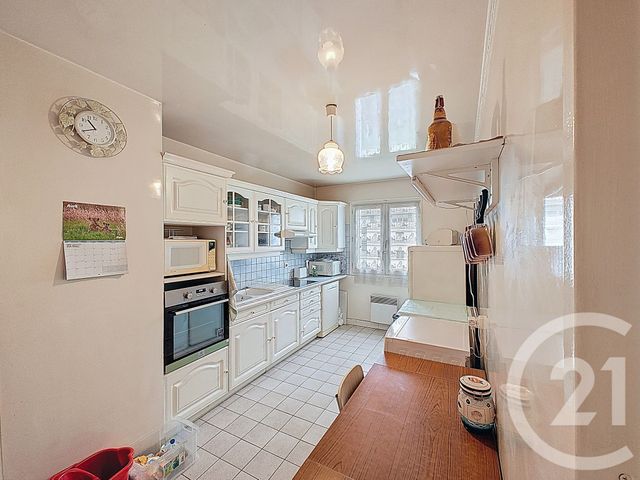 Appartement F5 à vendre - 4 pièces - 100.5 m2 - ST DENIS - 93 - ILE-DE-FRANCE - Century 21 Riva Immobilier