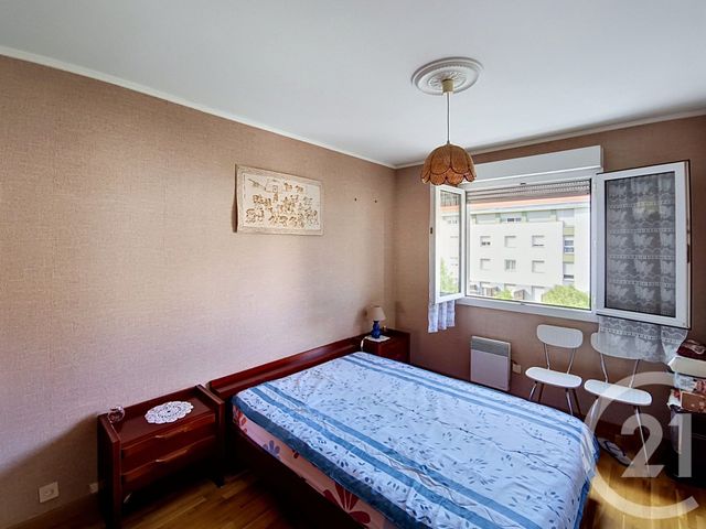 Appartement F5 à vendre - 4 pièces - 100.5 m2 - ST DENIS - 93 - ILE-DE-FRANCE - Century 21 Riva Immobilier