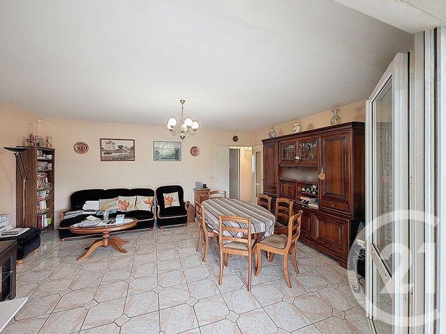 Appartement F5 à vendre - 4 pièces - 100.5 m2 - ST DENIS - 93 - ILE-DE-FRANCE - Century 21 Riva Immobilier