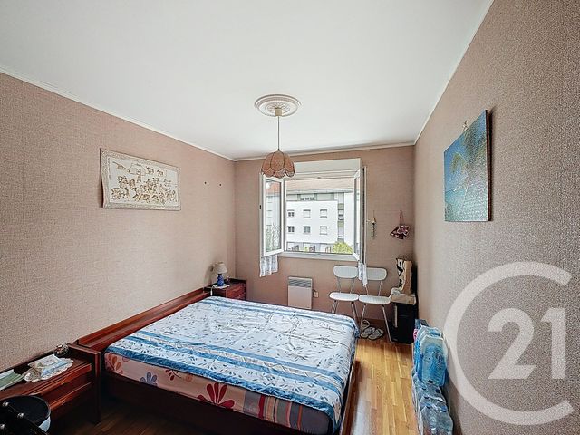 Appartement F5 à vendre - 4 pièces - 100.5 m2 - ST DENIS - 93 - ILE-DE-FRANCE - Century 21 Riva Immobilier