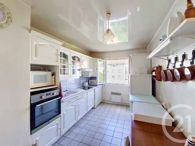 Appartement F5 à vendre - 4 pièces - 100.5 m2 - ST DENIS - 93 - ILE-DE-FRANCE - Century 21 Riva Immobilier