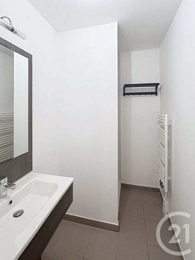 Appartement à vendre - 4 pièces - 88.08 m2 - MONTREUIL - 93 - ILE-DE-FRANCE - Century 21 Riva Immobilier