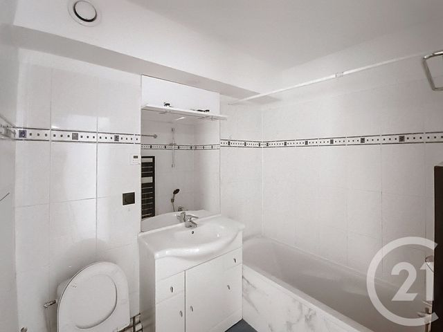 Appartement F2 à vendre - 2 pièces - 45.53 m2 - ST DENIS - 93 - ILE-DE-FRANCE - Century 21 Riva Immobilier