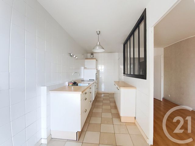 Appartement F3 à louer - 3 pièces - 68.39 m2 - ST DENIS - 93 - ILE-DE-FRANCE - Century 21 Riva Immobilier