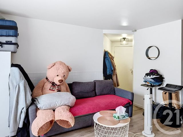Appartement Studio à vendre - 1 pièce - 29.46 m2 - ST DENIS - 93 - ILE-DE-FRANCE - Century 21 Riva Immobilier