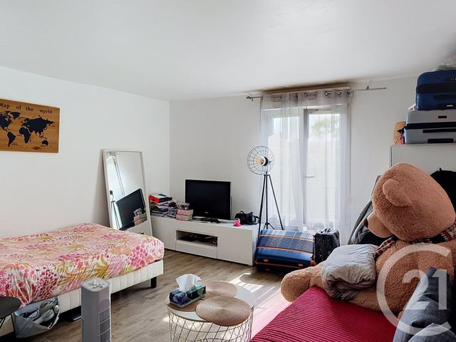 Appartement Studio à vendre - 1 pièce - 29.46 m2 - ST DENIS - 93 - ILE-DE-FRANCE - Century 21 Riva Immobilier