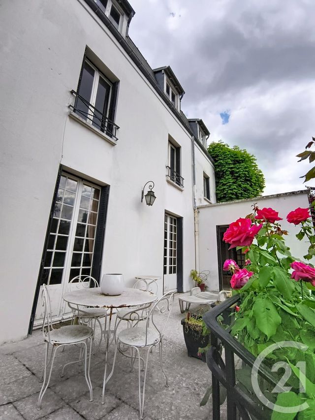 maison à vendre - 9 pièces - 186.17 m2 - ST DENIS - 93 - ILE-DE-FRANCE - Century 21 Riva Immobilier