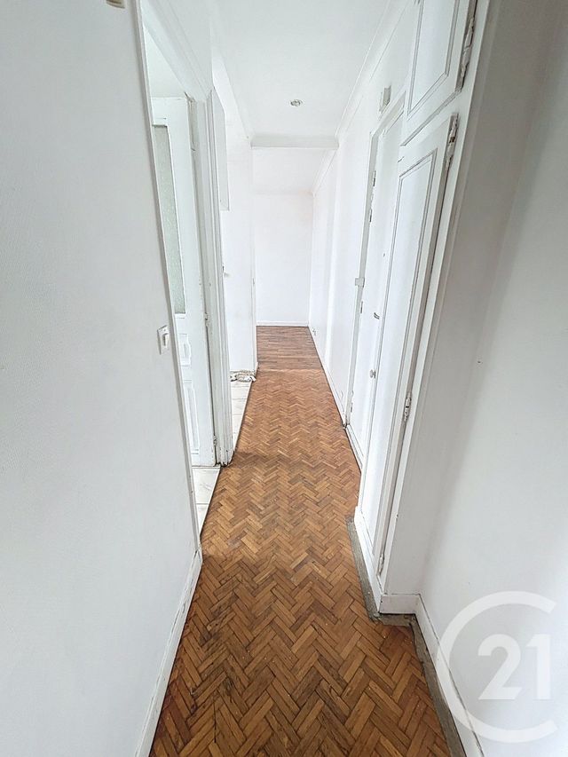 Appartement F2 à vendre - 2 pièces - 37.35 m2 - ST DENIS - 93 - ILE-DE-FRANCE - Century 21 Riva Immobilier