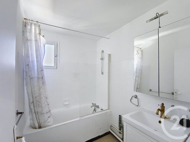 Appartement F2 à vendre - 2 pièces - 49.71 m2 - ST DENIS - 93 - ILE-DE-FRANCE - Century 21 Riva Immobilier