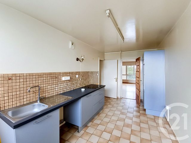 Appartement F4 à louer - 4 pièces - 78.83 m2 - ST DENIS - 93 - ILE-DE-FRANCE - Century 21 Riva Immobilier