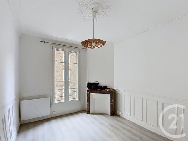 Appartement F2 à vendre - 2 pièces - 33.05 m2 - ST DENIS - 93 - ILE-DE-FRANCE - Century 21 Riva Immobilier