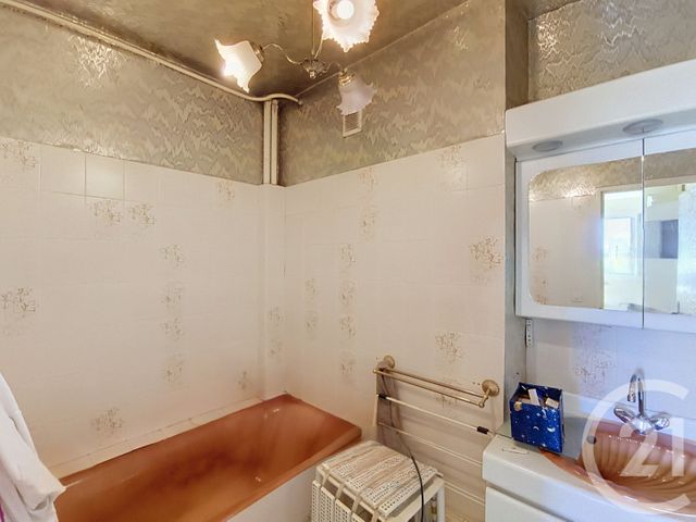 Appartement F2 à vendre - 2 pièces - 48.4 m2 - VILLENEUVE LA GARENNE - 92 - ILE-DE-FRANCE - Century 21 Riva Immobilier