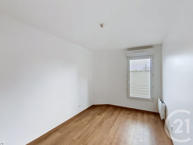 Appartement F5 à vendre - 5 pièces - 93.37 m2 - ST DENIS - 93 - ILE-DE-FRANCE - Century 21 Riva Immobilier