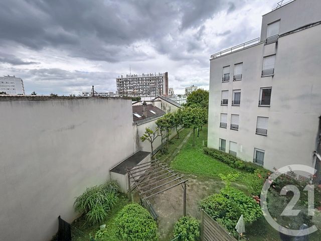 Appartement F5 à vendre - 5 pièces - 93.37 m2 - ST DENIS - 93 - ILE-DE-FRANCE - Century 21 Riva Immobilier