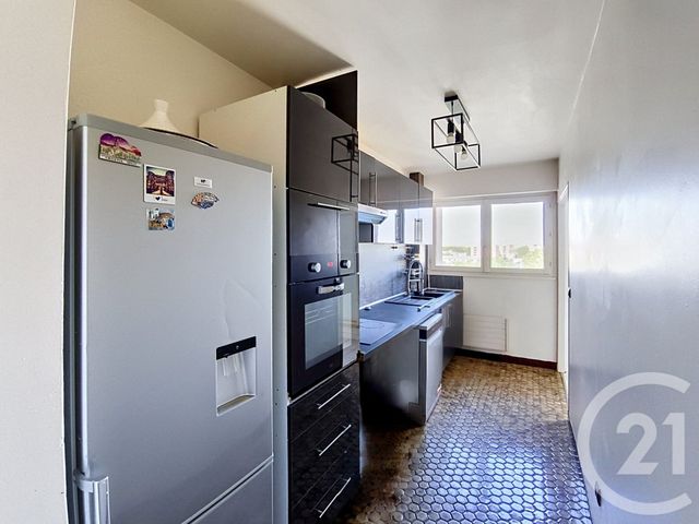 Appartement F4 à vendre - 4 pièces - 78.43 m2 - ST DENIS - 93 - ILE-DE-FRANCE - Century 21 Riva Immobilier