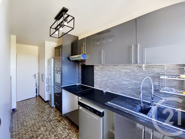 Appartement F4 à vendre - 4 pièces - 78.43 m2 - ST DENIS - 93 - ILE-DE-FRANCE - Century 21 Riva Immobilier