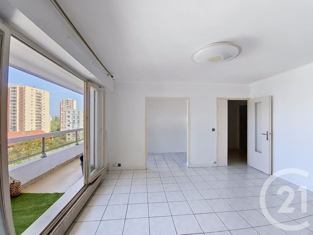 Appartement F4 à vendre - 4 pièces - 78.43 m2 - ST DENIS - 93 - ILE-DE-FRANCE - Century 21 Riva Immobilier