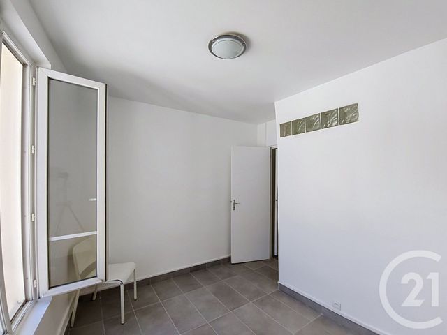 Appartement F3 à vendre - 3 pièces - 39.73 m2 - ST DENIS - 93 - ILE-DE-FRANCE - Century 21 Riva Immobilier
