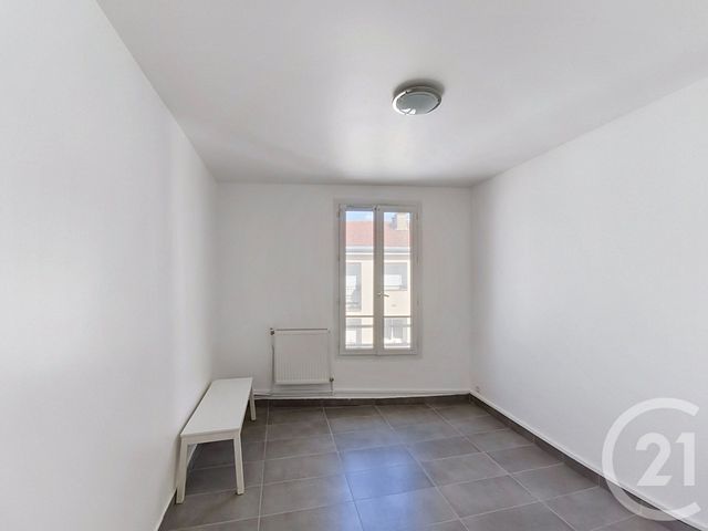 Appartement F3 à vendre - 3 pièces - 39.73 m2 - ST DENIS - 93 - ILE-DE-FRANCE - Century 21 Riva Immobilier