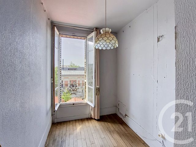 Appartement F4 à vendre - 4 pièces - 55.7 m2 - ST DENIS - 93 - ILE-DE-FRANCE - Century 21 Riva Immobilier