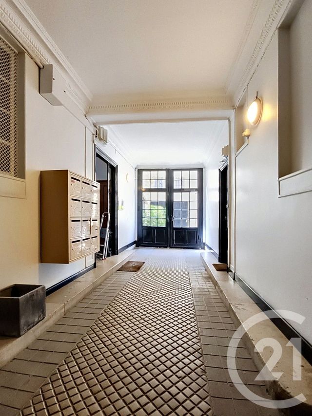 Appartement F4 à vendre - 4 pièces - 55.7 m2 - ST DENIS - 93 - ILE-DE-FRANCE - Century 21 Riva Immobilier