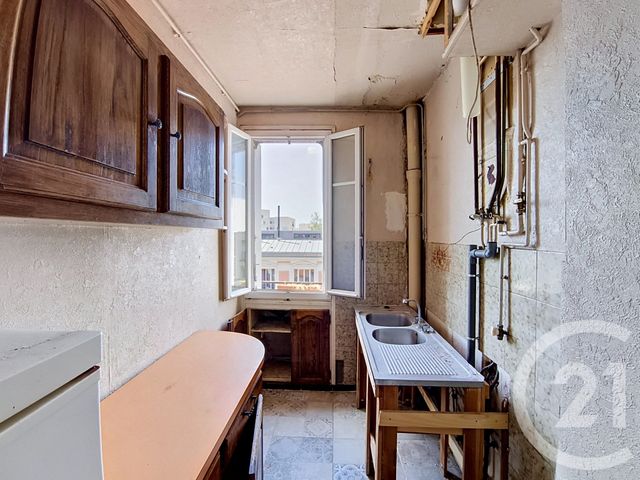 Appartement F4 à vendre - 4 pièces - 55.7 m2 - ST DENIS - 93 - ILE-DE-FRANCE - Century 21 Riva Immobilier