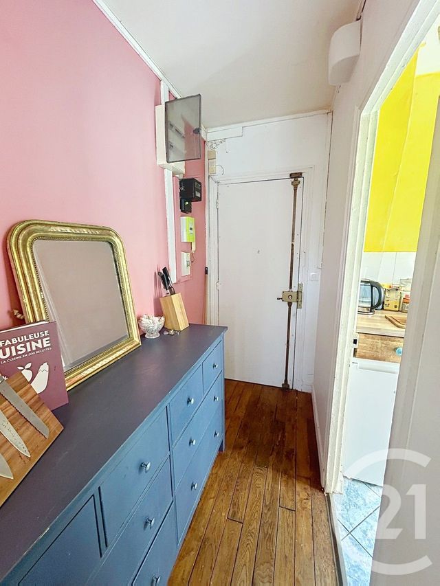 Appartement F2 à vendre - 2 pièces - 37.9 m2 - PARIS - 75018 - ILE-DE-FRANCE - Century 21 Riva Immobilier