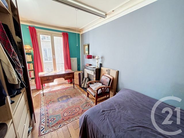 Appartement F2 à vendre - 2 pièces - 37.9 m2 - PARIS - 75018 - ILE-DE-FRANCE - Century 21 Riva Immobilier