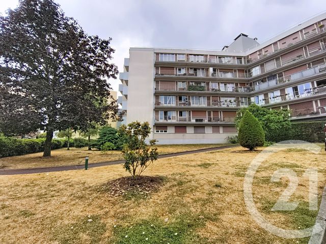 Appartement F2 à vendre - 2 pièces - 39.2 m2 - ST DENIS - 93 - ILE-DE-FRANCE - Century 21 Riva Immobilier