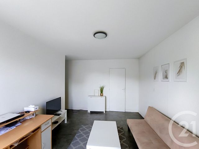 Appartement F2 à vendre - 2 pièces - 39.2 m2 - ST DENIS - 93 - ILE-DE-FRANCE - Century 21 Riva Immobilier