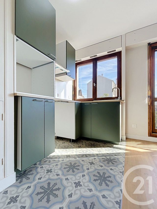 Appartement F2 à vendre - 2 pièces - 42.37 m2 - ST DENIS - 93 - ILE-DE-FRANCE - Century 21 Riva Immobilier