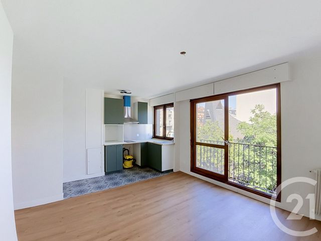 Appartement F2 à vendre - 2 pièces - 42.37 m2 - ST DENIS - 93 - ILE-DE-FRANCE - Century 21 Riva Immobilier