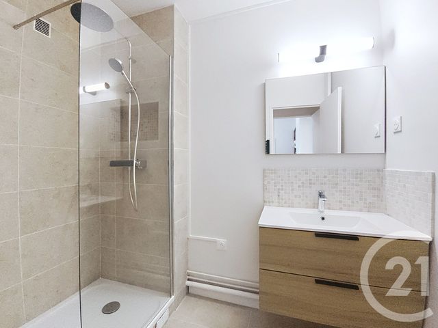Appartement F2 à vendre - 2 pièces - 42.37 m2 - ST DENIS - 93 - ILE-DE-FRANCE - Century 21 Riva Immobilier