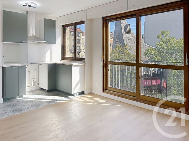 Appartement F2 à vendre - 2 pièces - 42.37 m2 - ST DENIS - 93 - ILE-DE-FRANCE - Century 21 Riva Immobilier