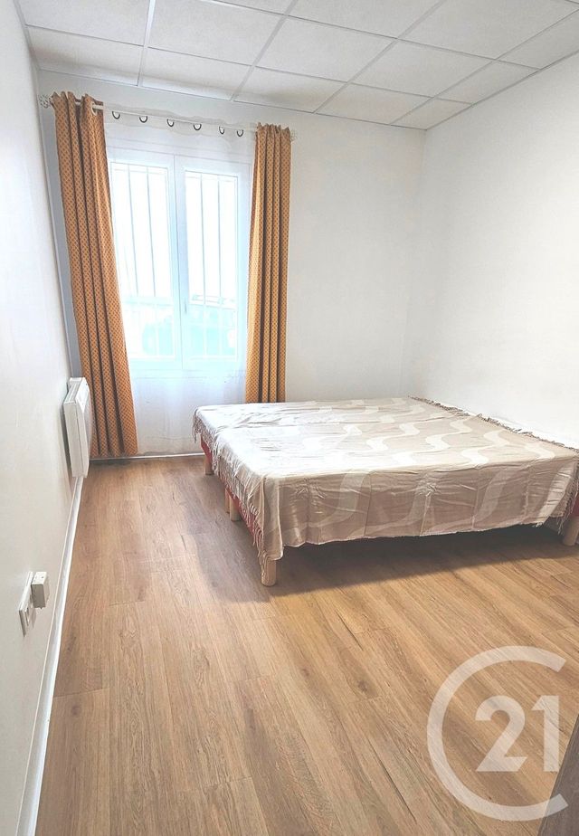 Appartement F3 à vendre - 3 pièces - 49.27 m2 - ST DENIS - 93 - ILE-DE-FRANCE - Century 21 Riva Immobilier