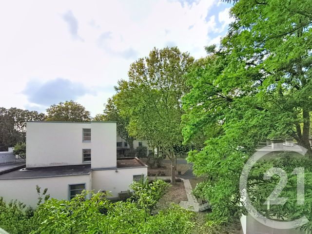 Appartement F2 à vendre - 2 pièces - 44.18 m2 - ST DENIS - 93 - ILE-DE-FRANCE - Century 21 Riva Immobilier