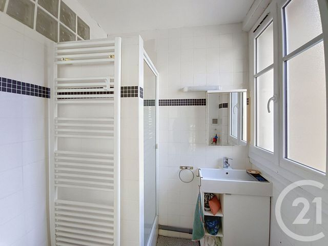 Appartement F2 à vendre - 2 pièces - 37.03 m2 - ST DENIS - 93 - ILE-DE-FRANCE - Century 21 Riva Immobilier