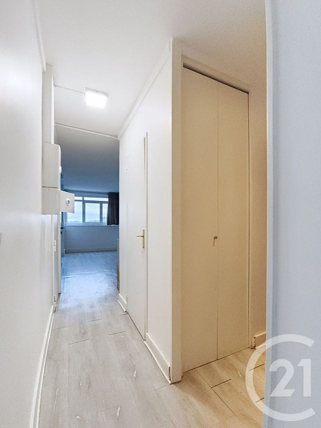 Appartement F4 à vendre - 4 pièces - 60.44 m2 - ST DENIS - 93 - ILE-DE-FRANCE - Century 21 Riva Immobilier