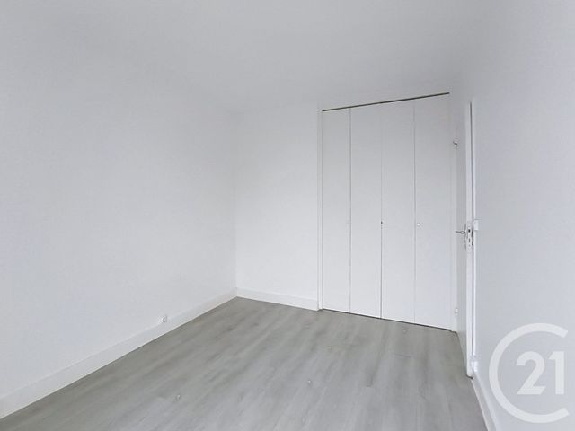 Appartement F4 à vendre - 4 pièces - 60.44 m2 - ST DENIS - 93 - ILE-DE-FRANCE - Century 21 Riva Immobilier