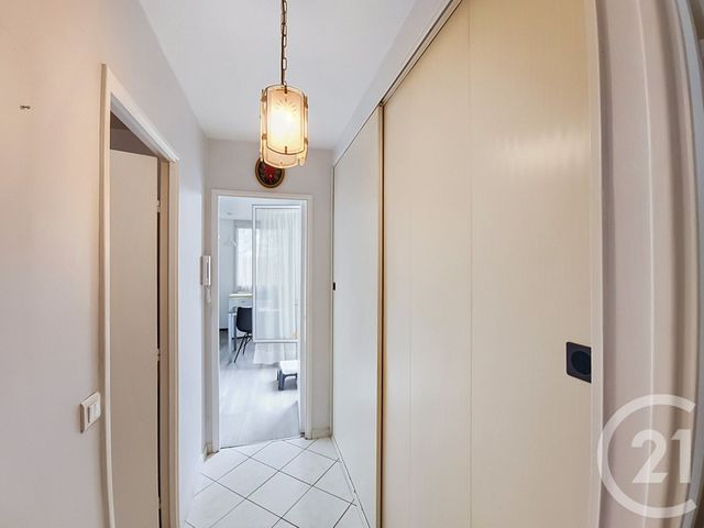 Appartement F1 à vendre - 1 pièce - 45.45 m2 - PIERREFITTE SUR SEINE - 93 - ILE-DE-FRANCE - Century 21 Riva Immobilier