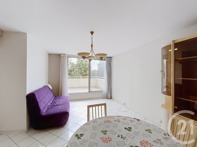 Appartement F1 à vendre - 1 pièce - 45.45 m2 - PIERREFITTE SUR SEINE - 93 - ILE-DE-FRANCE - Century 21 Riva Immobilier