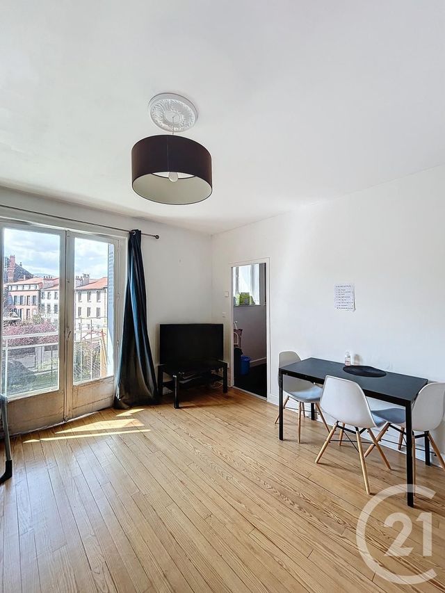 Appartement T3 à vendre - 3 pièces - 52,71 m2 - Clermont Ferrand - 63 - AUVERGNE