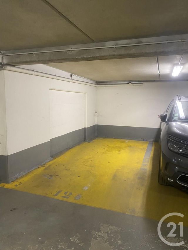 Parking à louer - 12 m2 - Levallois Perret - 92 - ILE-DE-FRANCE